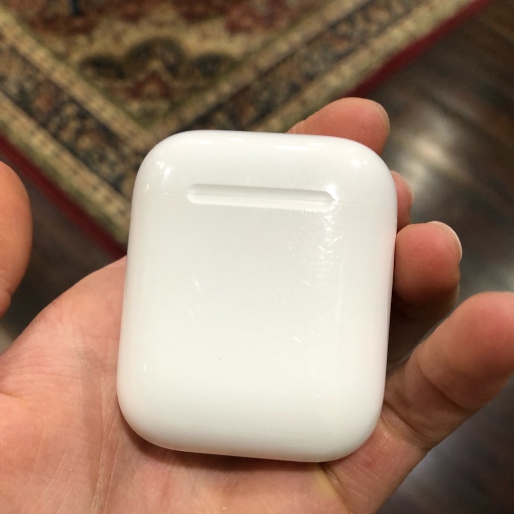 Apple AirPods - Picture 7 of 12